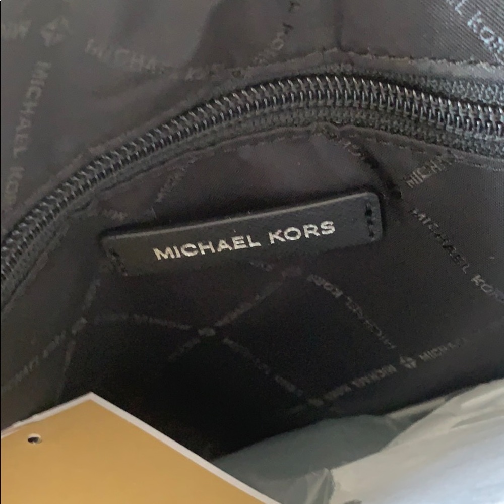 🔴SOLD OUT🔴 🎉HP- Michael Kors Ciara Satchel - Picture 13 of 16